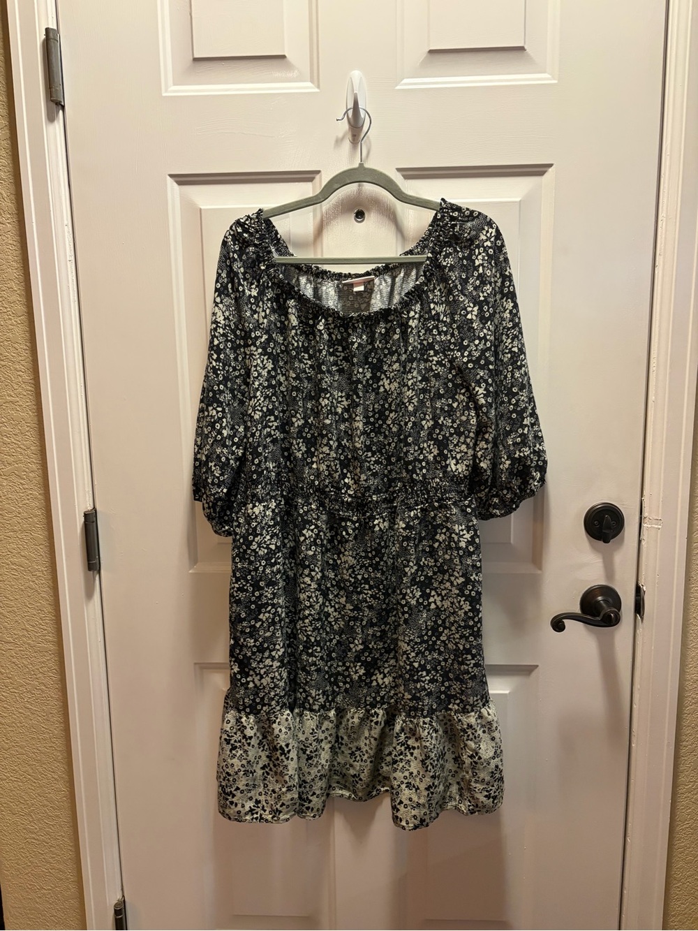 Knox Rose Black & Beige Floral Peasant Dress